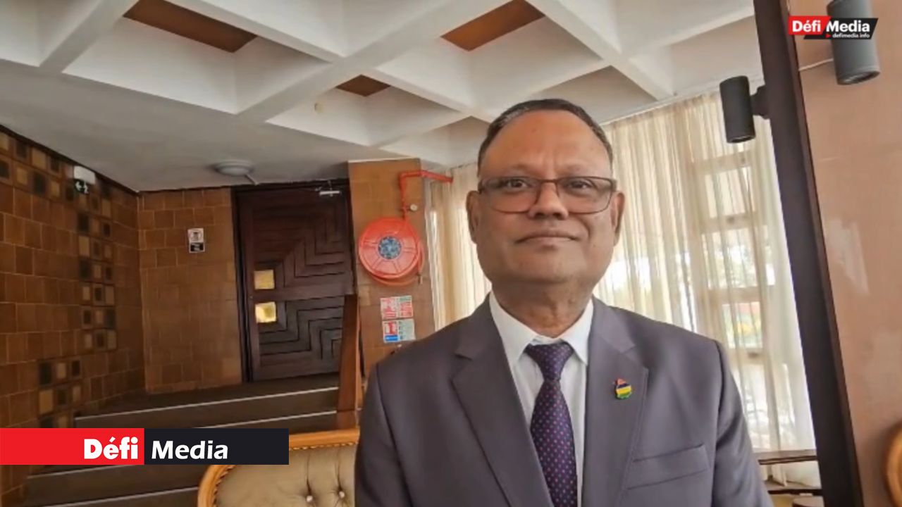 Discussions between Mauritius and Cambridge on the Revision of the Curriculum for Grades 7 to 9