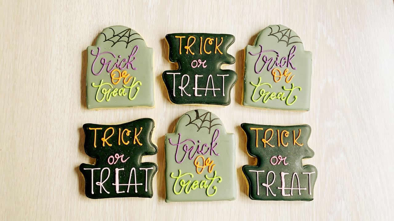 Chez Sweet Treats, les cookies spécial Halloween sont très demandés.