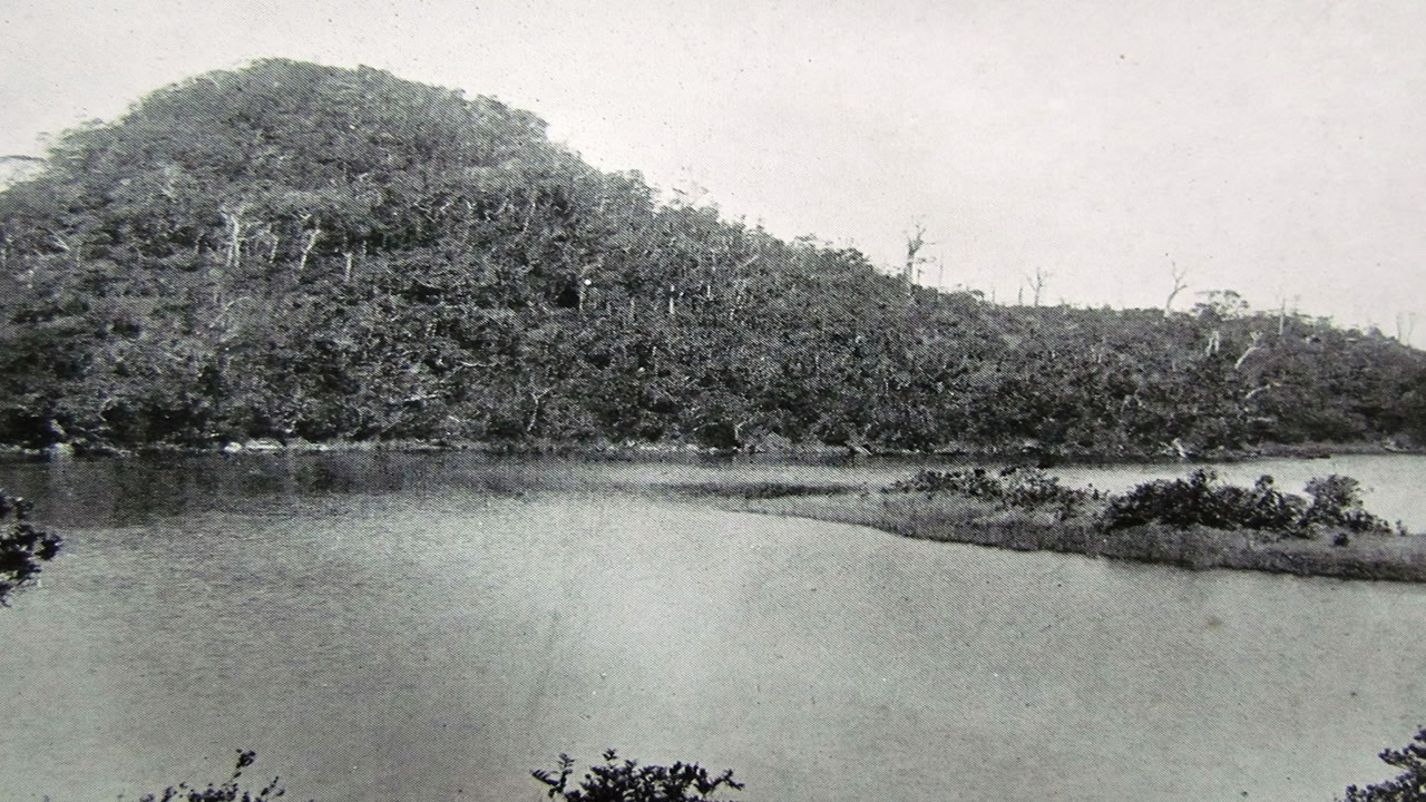En 1914, le lac naturel était devenu un lieu de pélerinage pour les hindous.
