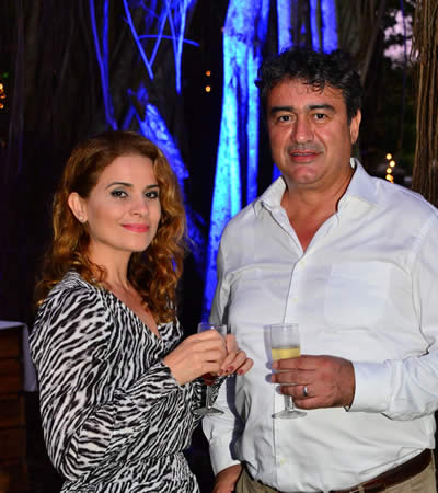 Erdinc Savul, General Manager de Maritim Crystals Beach Hotel Mauritius, en compagnie de son épouse Solis.