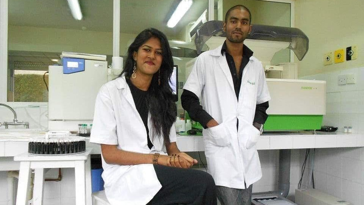 Cela fait dix ans que Rina et Yudhish se sont rencontrés pour la première fois.
