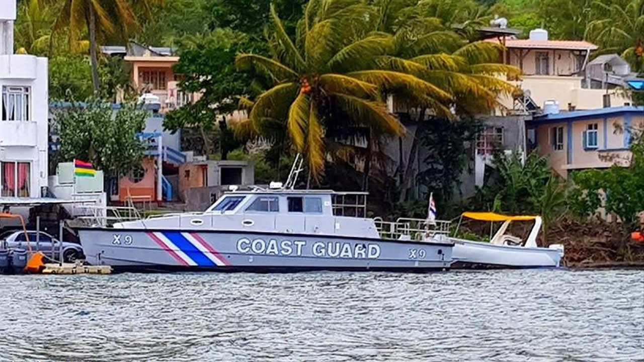 Le bateau FIB X9 de la National Coast Guard.