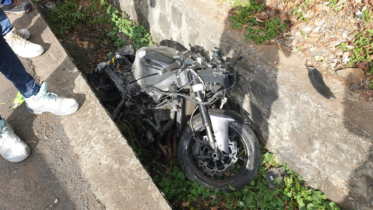 Sortie de route mortelle pour un motocycliste