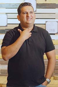 Ajmal Tincowree, Agency Manager chez Shamal Travels.