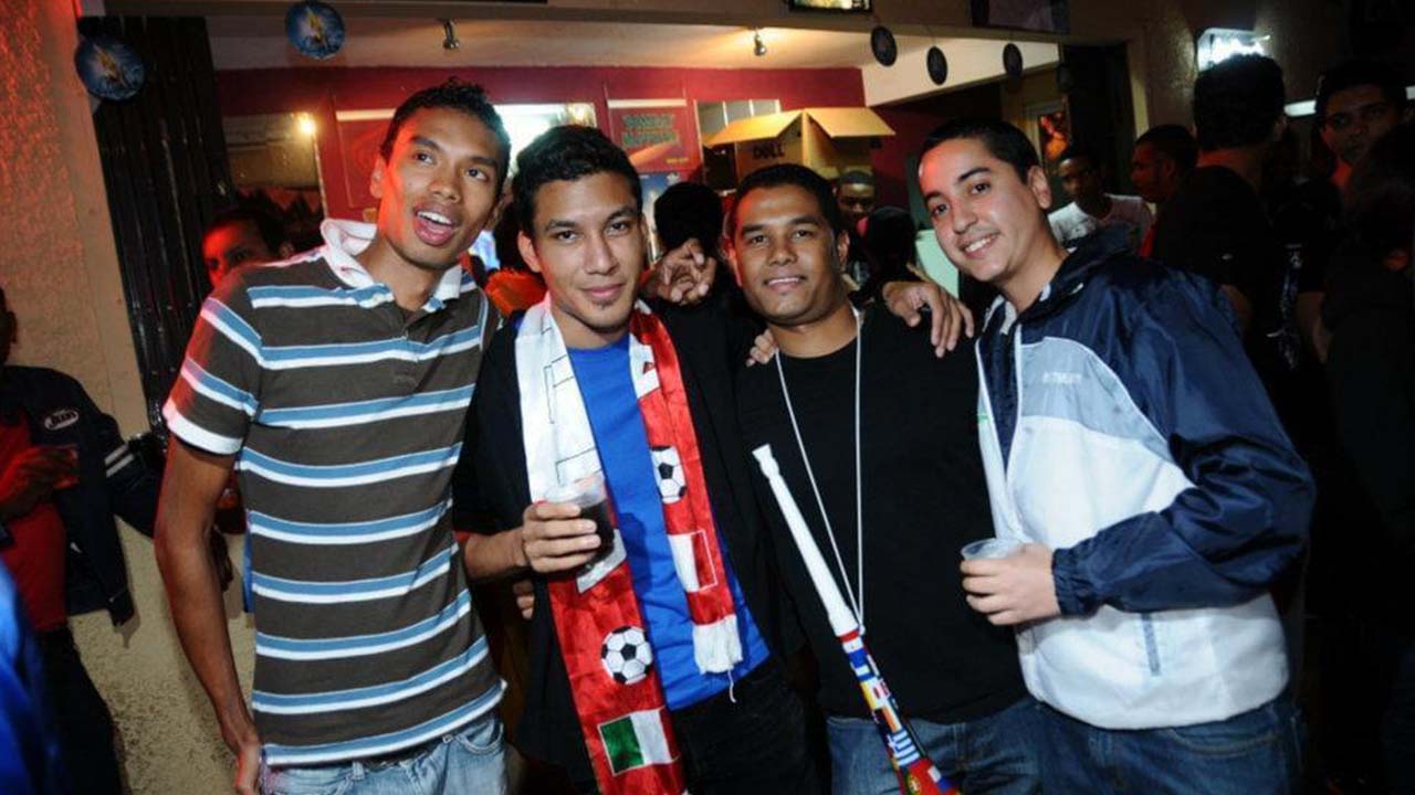 Denis Baya et ses amis lors des Euro Folies en 2012.