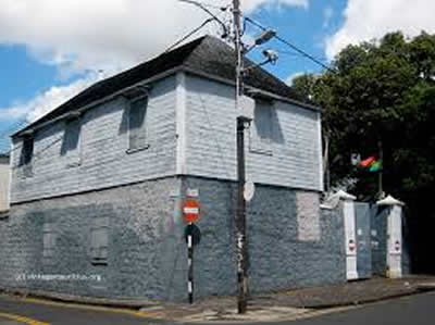 Old building of the RCPL at Edith Cavell Street Port Louis.  The school was known as 'La School' during that period.