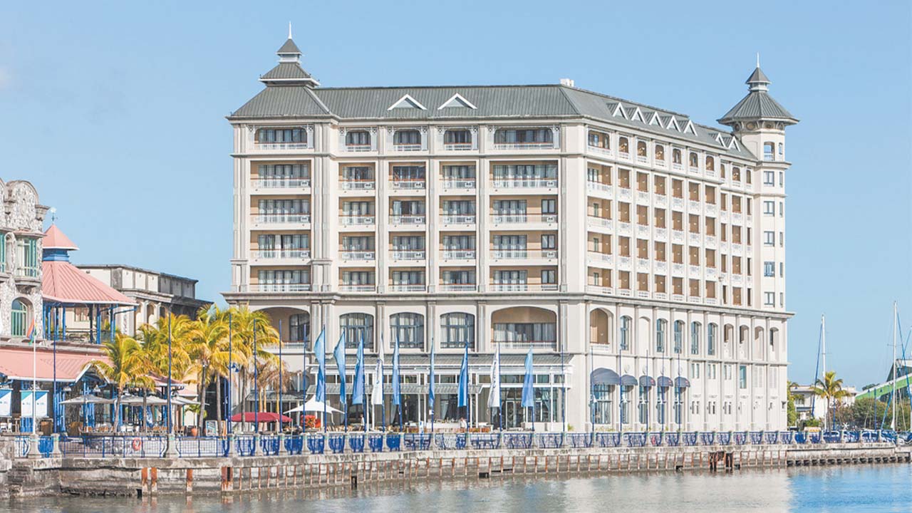 le Labourdonnais Waterfront Hotel a orchestré plus de 350 festivals culinaires et fait venir des chefs de 23 pays différents, dont des chefs étoilés.