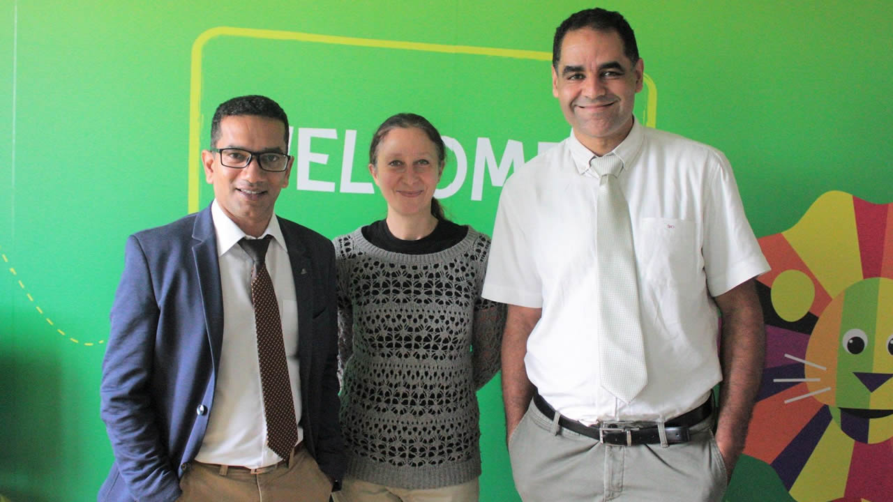 Pediatric Surgery Centre team les Drs Kevin Teeroovengadum, Anne Moro et Mohamed L’Kaissi.