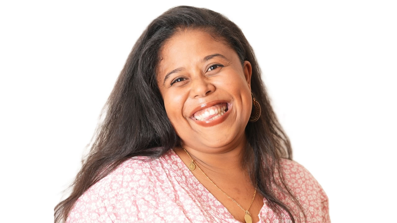 Pour Lydia None, le goût de l’humour est profondément ancré dans ses racines familiales.