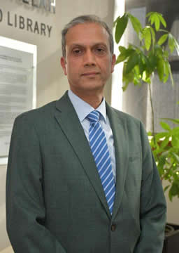 Me Rashid Ahmine 3