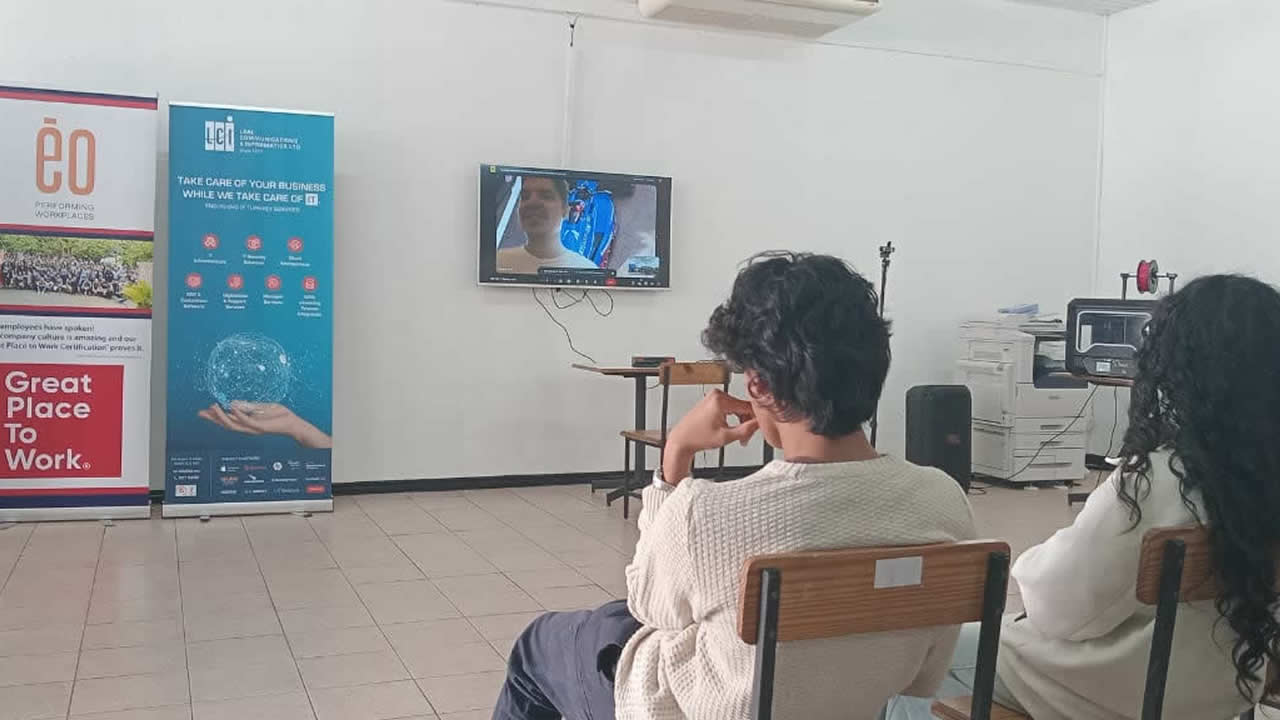 Les jeunes ont eu une rencontre virtuelle avec le Franco-mauricien Ludovic Pezé de MFT.