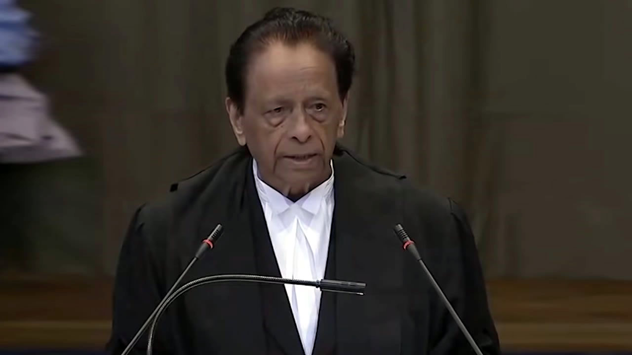 Sir Anerood Jugnauth lors de sa plaidorie à la Cour Internationale de Justice.