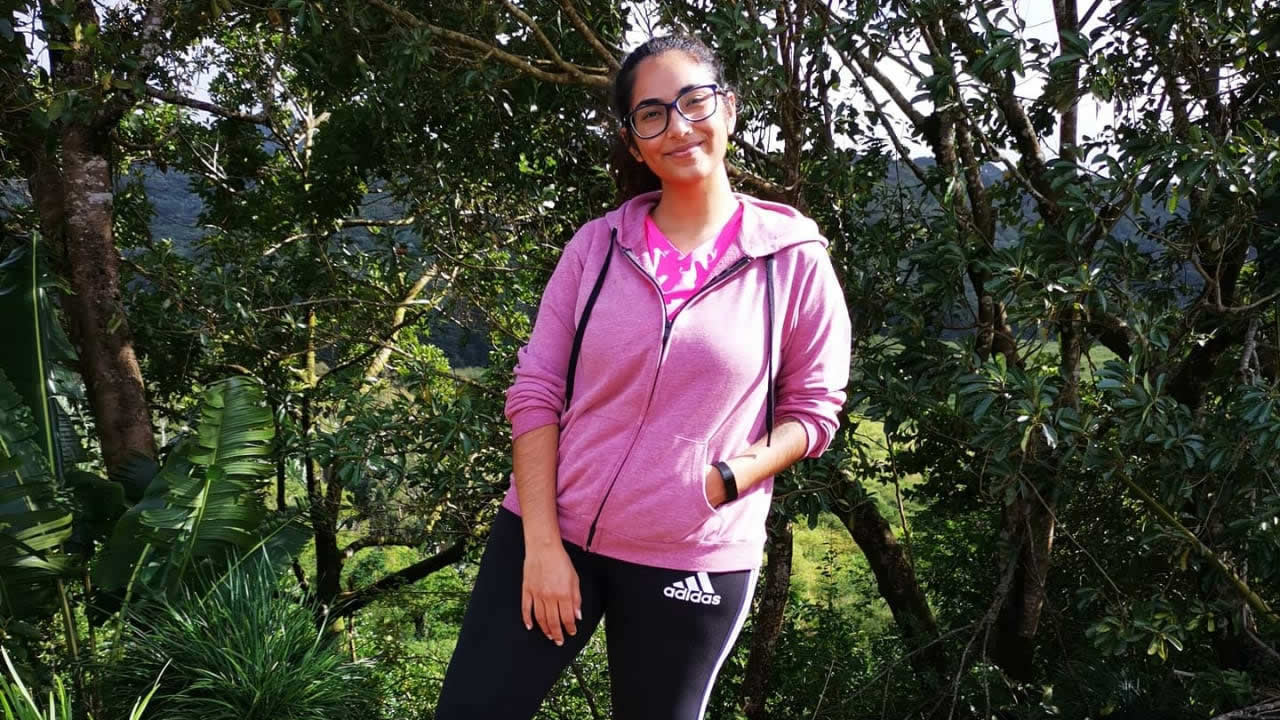 Vandana Dunputh, 20 ans, profite de ses week-ends pour faire des randonnées.