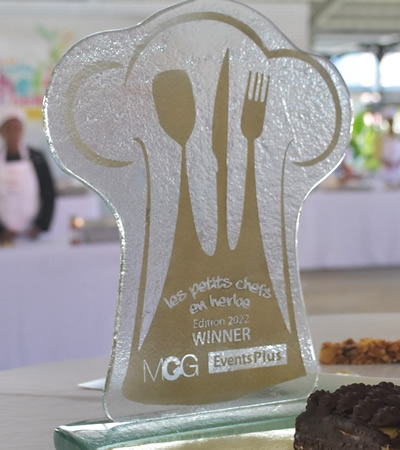 Le trophée que remportera la gagnante du concours « Les Petits Chefs en Herbe ».