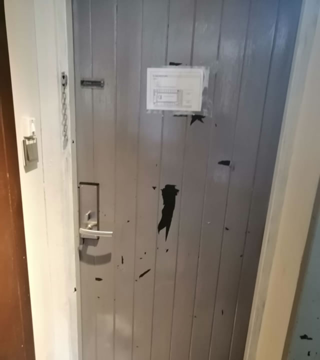 La porte n’est pas sécurisée