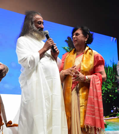 Sri Sri Ravi Shankar et Lady Sarojini Jugnauth.