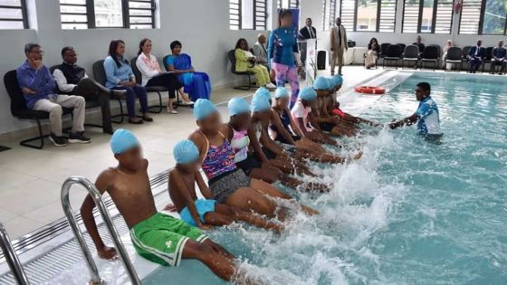 Sécurité aquatique renforcée avec des bassins d’apprentissage et du Curriculum «Natation Scolaire»