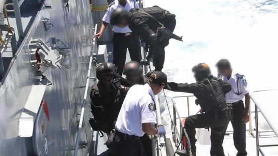 Sécurité maritime : des commandos américains assurent la formation des gardes-côtes