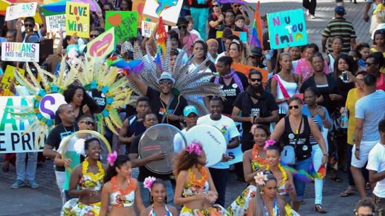 Marche Fiertés LGBT : le prince Manvendra Gohil et son compagnon, parrains de l’évènement