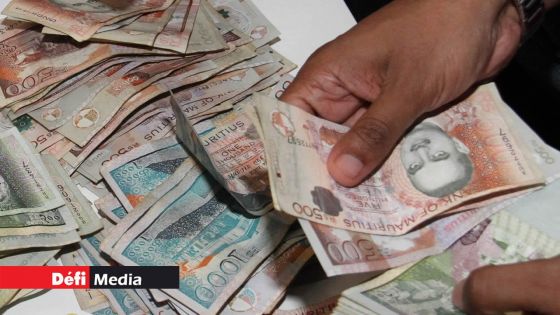 Why is it sinking? : constant depreciation of the Rupee