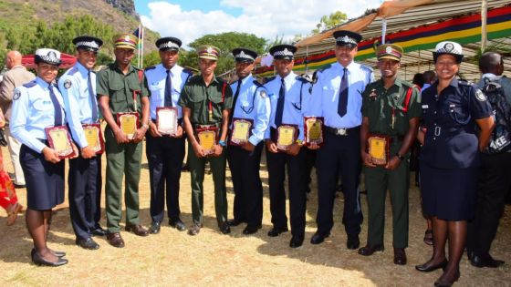 467 nouvelles recrues dans la force policière : une académie de police en préparation et récompenses pour les policiers lors des 10es JIOI 