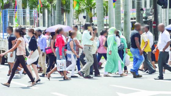 Étude de Kantar : un sondé sur deux n’a d’affinités avec aucun parti politique