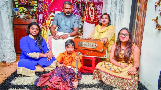 Cours à Belle-Rose : quand la musique carnatique concilie les générations