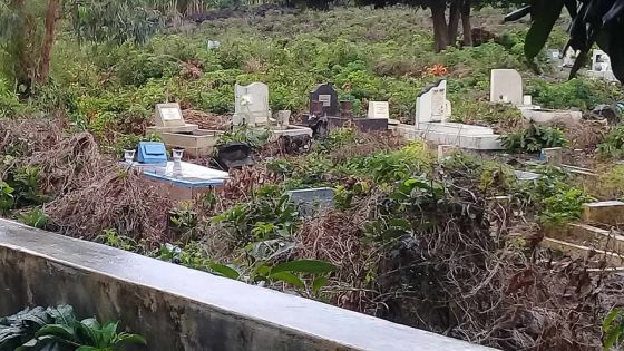 Le cimetière de Riche-Mare dans un état lamentable