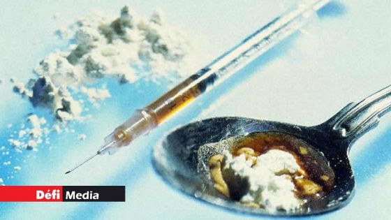 De l'héroïne et du cannabis saisis à Bambous : deux dealers épinglés