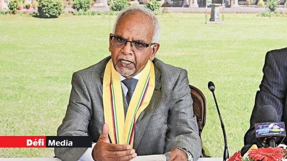 Dharam Gokhool présente «au nom du peuple mauricien et en son nom personnel» ses «sincères et chaleureuses félicitations» au nouveau Pape