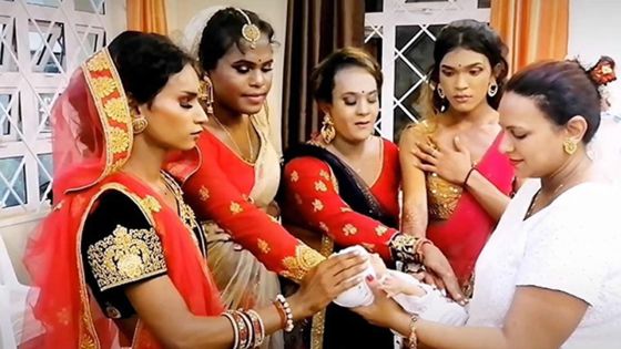 Adi Jhalsa Crew : déguisés en femmes, ils promeuvent le «geet gawai» et le «lalna»