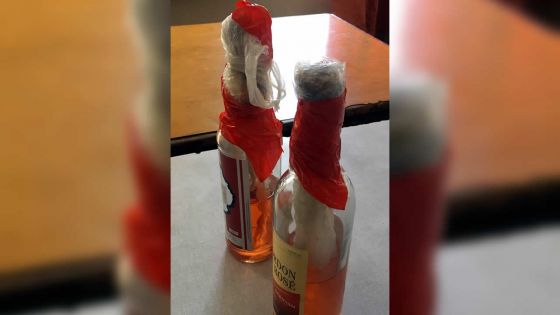 Deux cocktails Molotov ont été saisis.