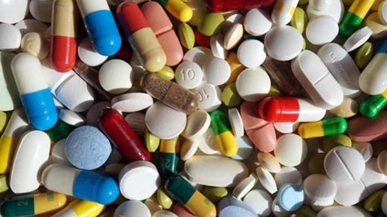 Démantèlement d’un trafic de médicaments à Vallée-des-Prêtres : plus de 5 000 comprimés périmés saisis ; un commerçant arrêté