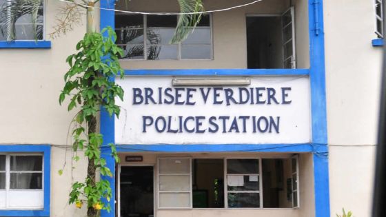  Brisée-Verdière : un policier recherché pour avoir proféré un juron contre le Premier ministre