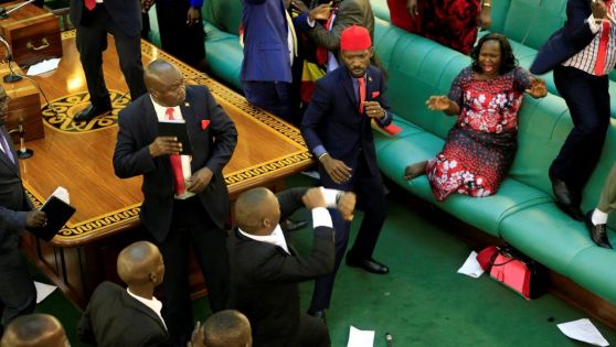 Ouganda : pugilat en pleine session parlementaire