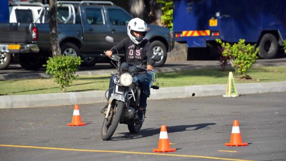 Pour l’obtention d’une licence : les motocyclistes soumis à des épreuves plus difficiles
