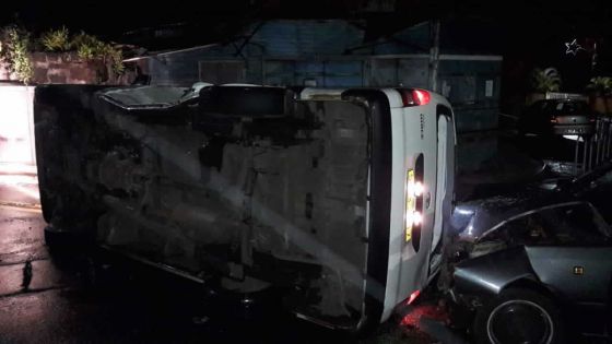 Accident : collision entre un van et une voiture à Vacoas