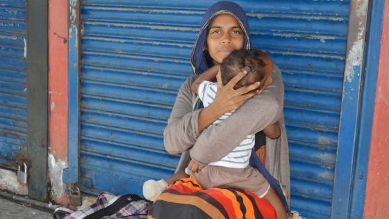 Histoire poignante : privée de nourriture, Shareen ne peut plus allaiter son bébé