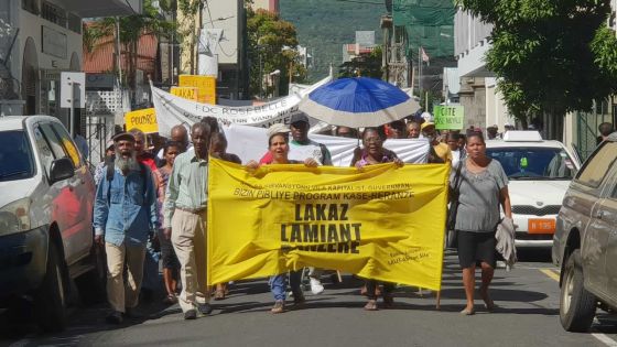 Maison en amiante : une nouvelle manifestation pour dénoncer l’inaction du GM