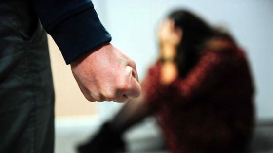 Cas rapportés en un jour - Violence conjugale : trois hommes recherchés par la police