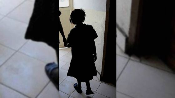 Nouvelle plainte à la police le 6 janvier 2021 : elle a été violée par son père depuis l’âge de 8 ans