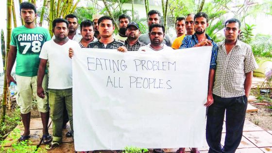 Ils se disent sans le sou et sans nourriture : 14 Bangladais crient à «l’injustice»