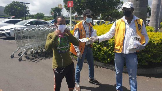 Covid-19 : le Lions Club de Rivière-Noire distribue 4 000 masques