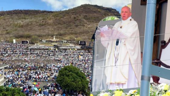 Homélie de la messe à Marie Reine de la Paix : le pape critique les «marchands de la mort» et «les ambitions du pouvoir»