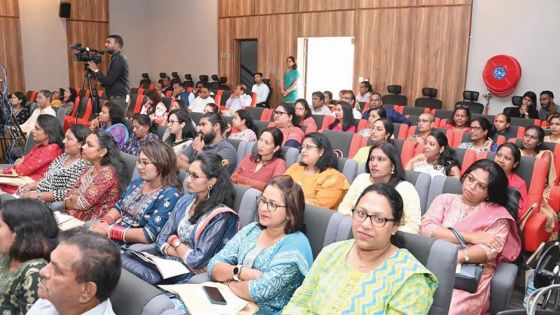 World Hindi Day 2024 : l’hindi comme deuxième langue ou langue étrangère