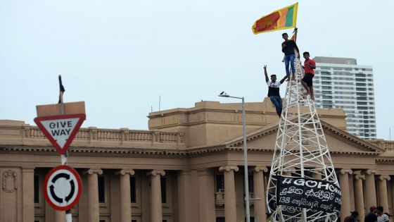 Le président du Sri Lanka bloqué à l'aéroport de Colombo