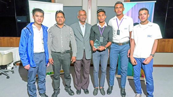 Runner Up : Aquayom Aquaponics project from students of John Kennedy College