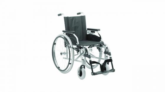 Bonne nouvelle : Saira Banu a obtenu un fauteuil roulant pour son mari