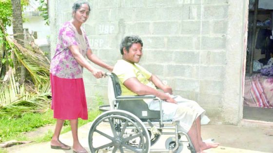 Appel à solidarité : Akshay Armon bénéficie d’un fauteuil roulant