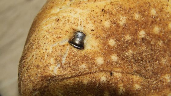 Ste-Croix : un rivet à tête ronde dans un pain